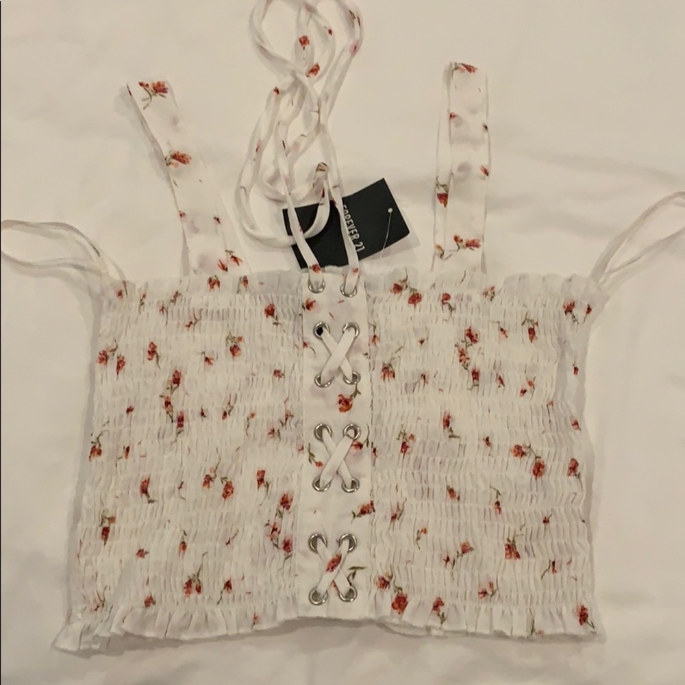 BNWT Forever21 floral top size small